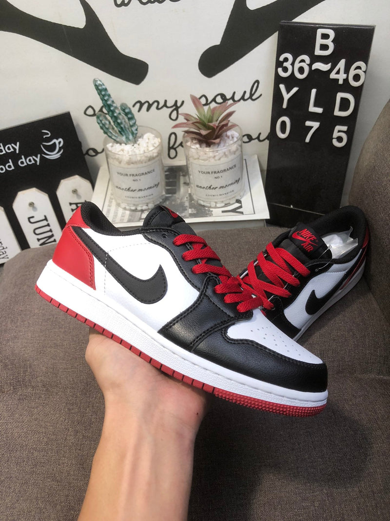 Air Jordan 1 Low Black Toe