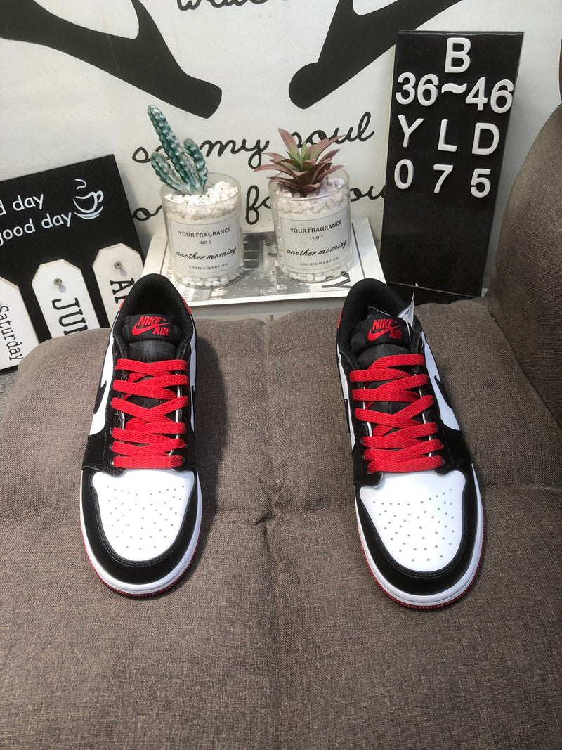 Air Jordan 1 Low Black Toe