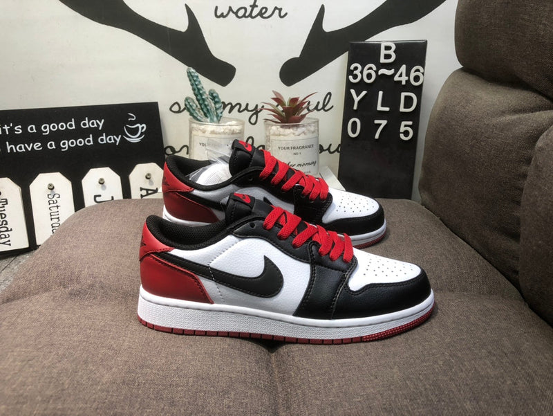 Air Jordan 1 Low Black Toe