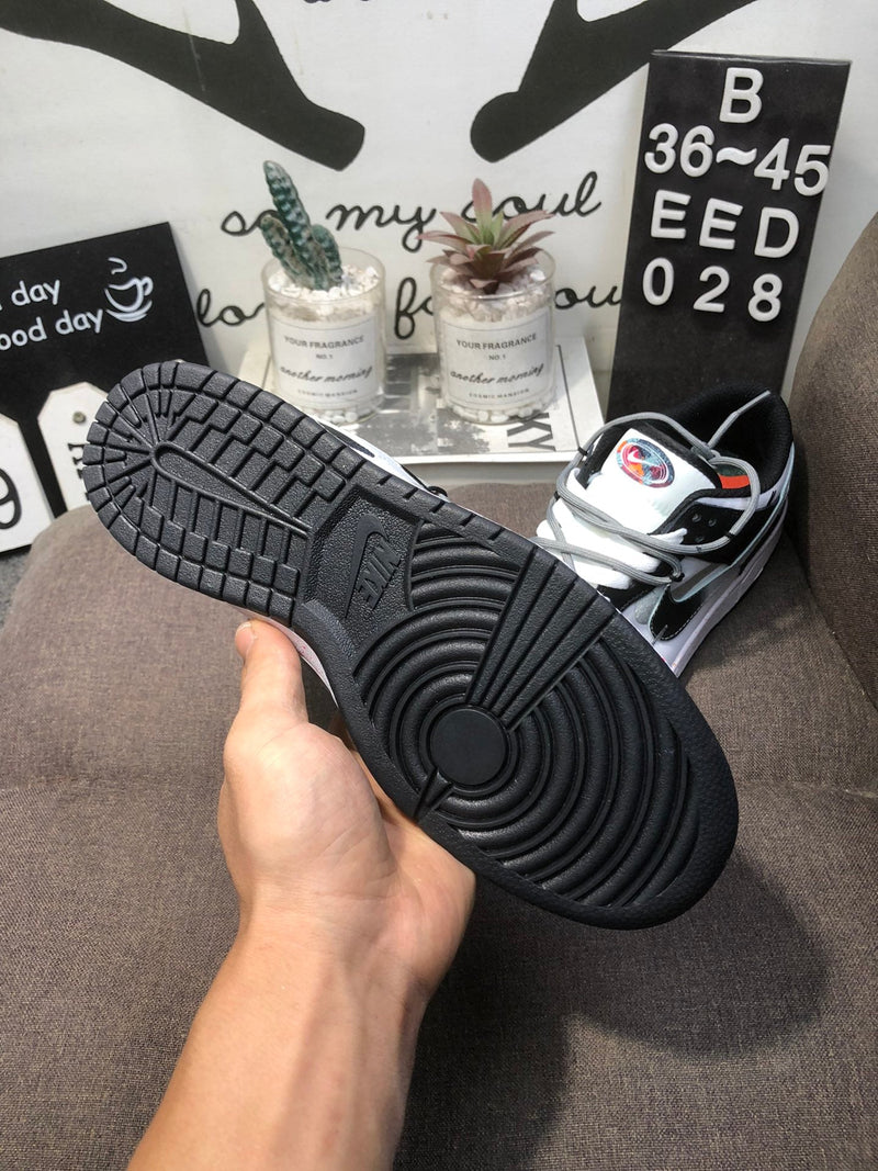 Nike SB Zoom Dunk Low Black and Green Triple Hook