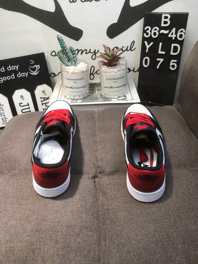 Air Jordan 1 Low Black Toe